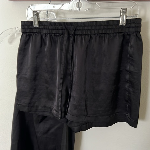 WHBM 🖤 Super cute cami and short set Size S - Picture 8 of 9